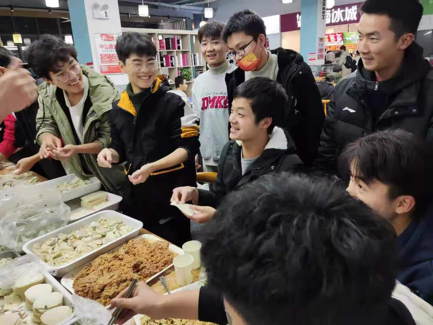 2021-12-19 冬至日包饺子活动.jpg