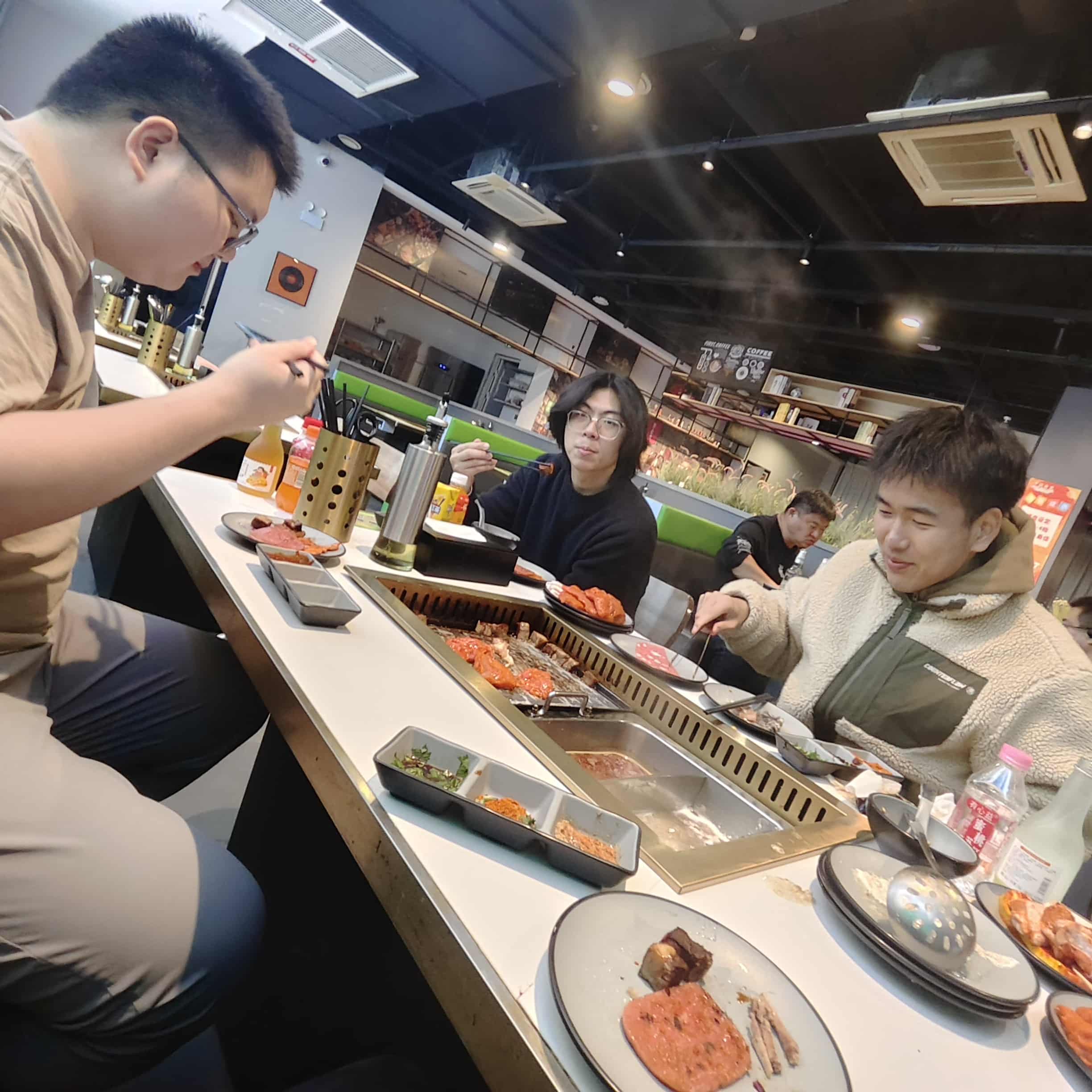 2025-03-31 聚餐留影.jpg