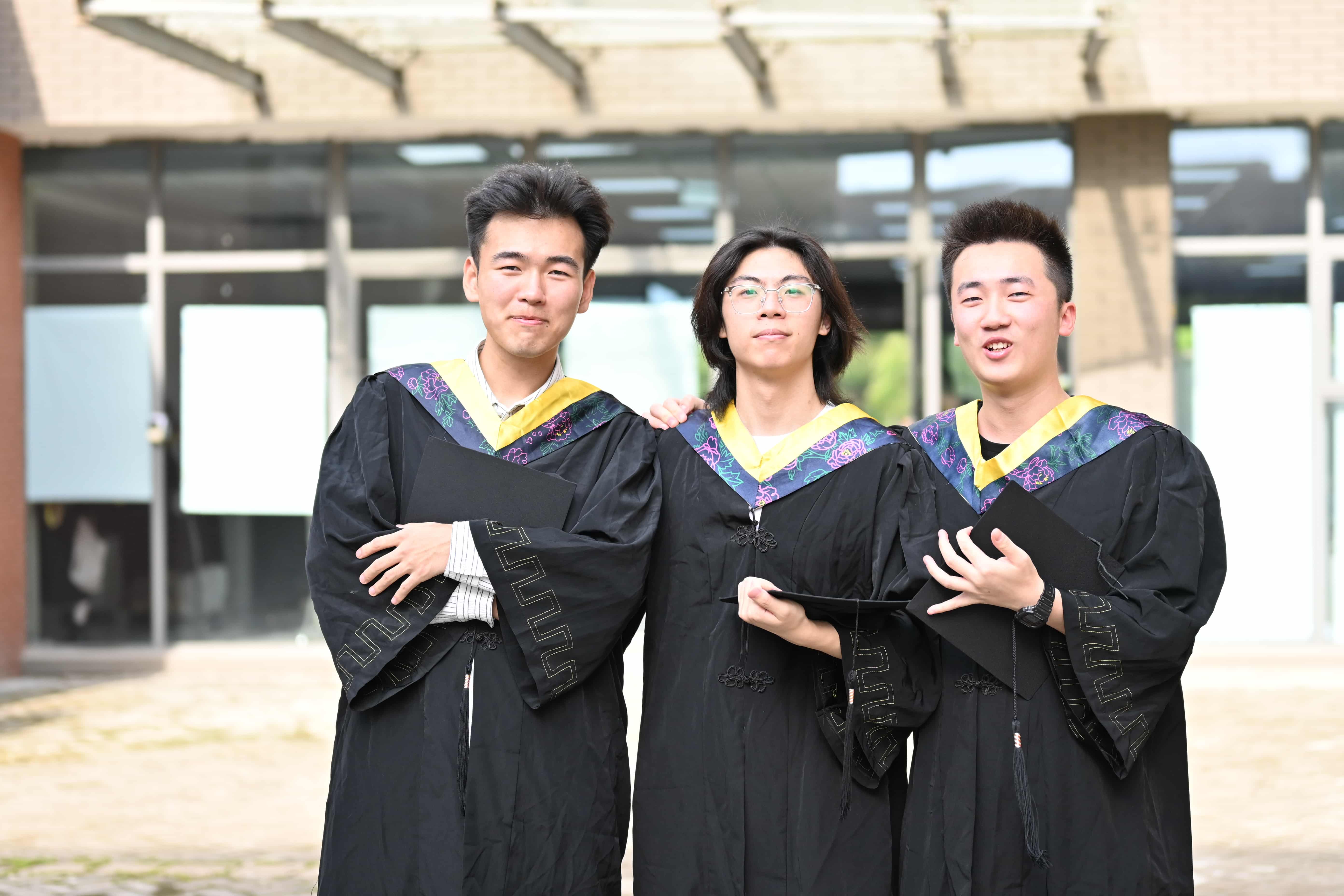 2025-06-04 毕业合影8.jpg