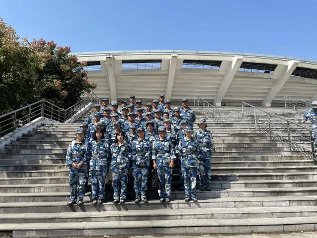 军训合照