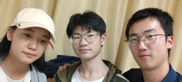 “认证杯”数学中国数学建模网络挑战赛合照