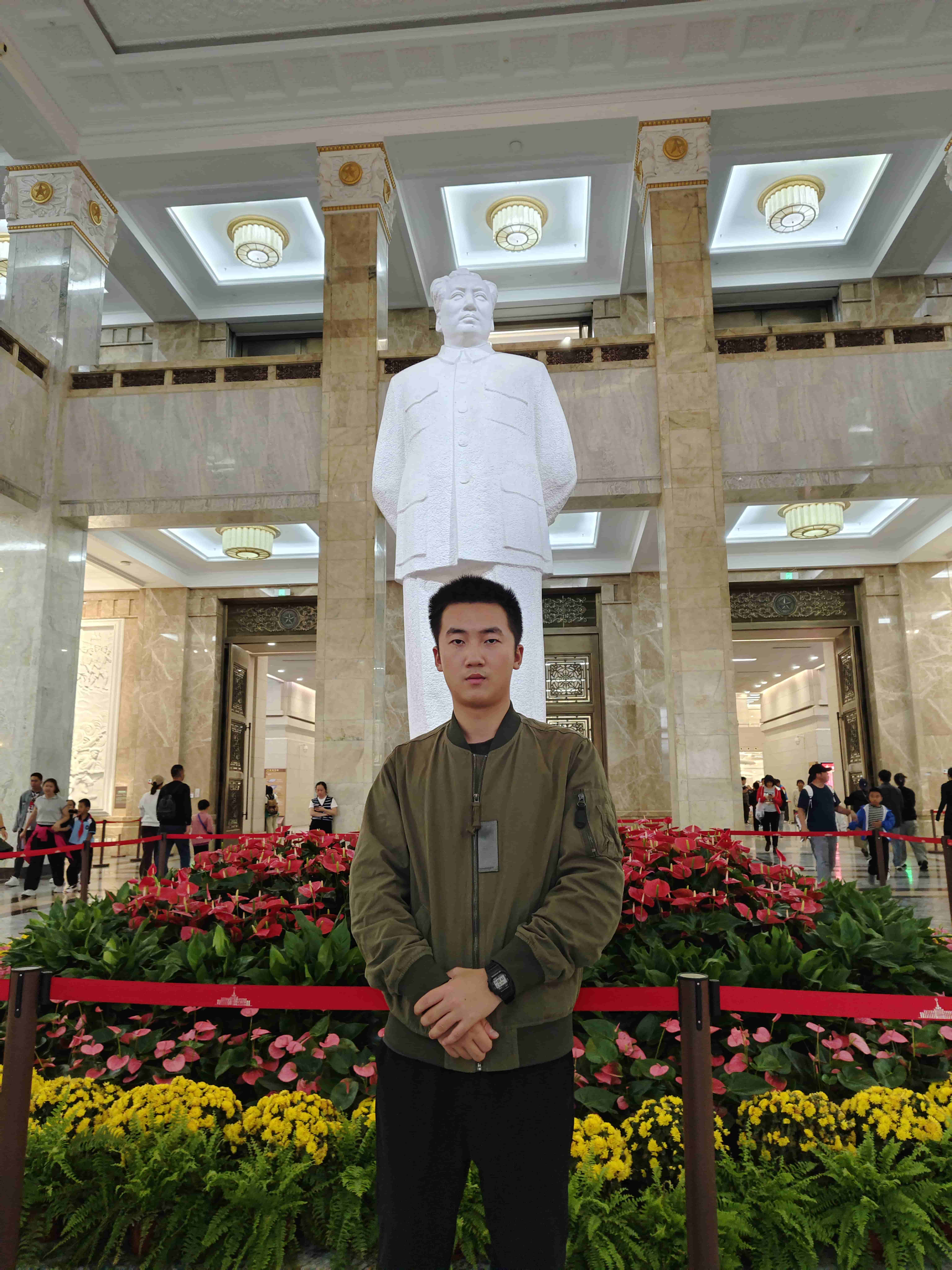 2025-10-05 军博馆留影2.jpg