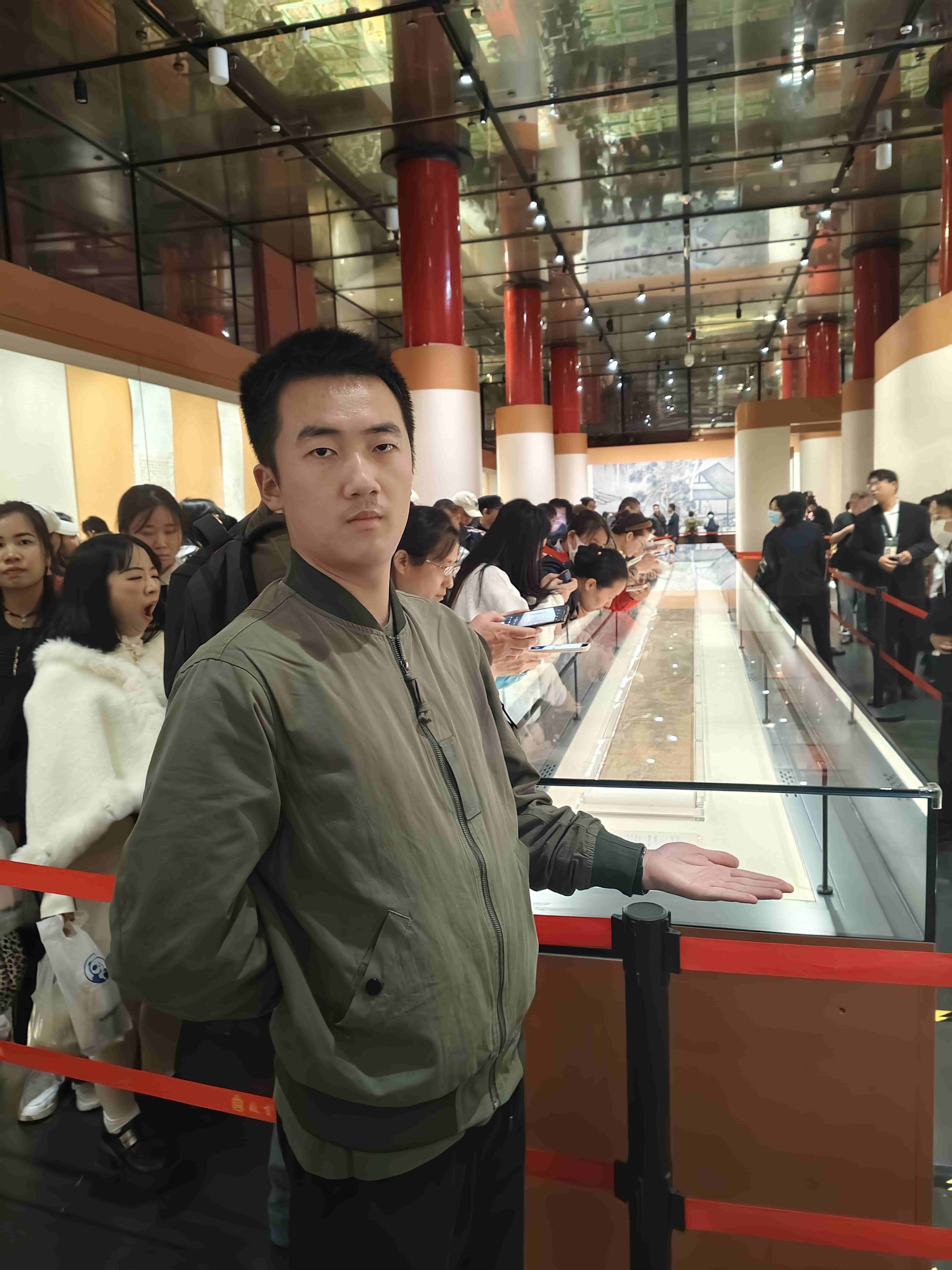2025-10-06 清明上河图合影 .jpg