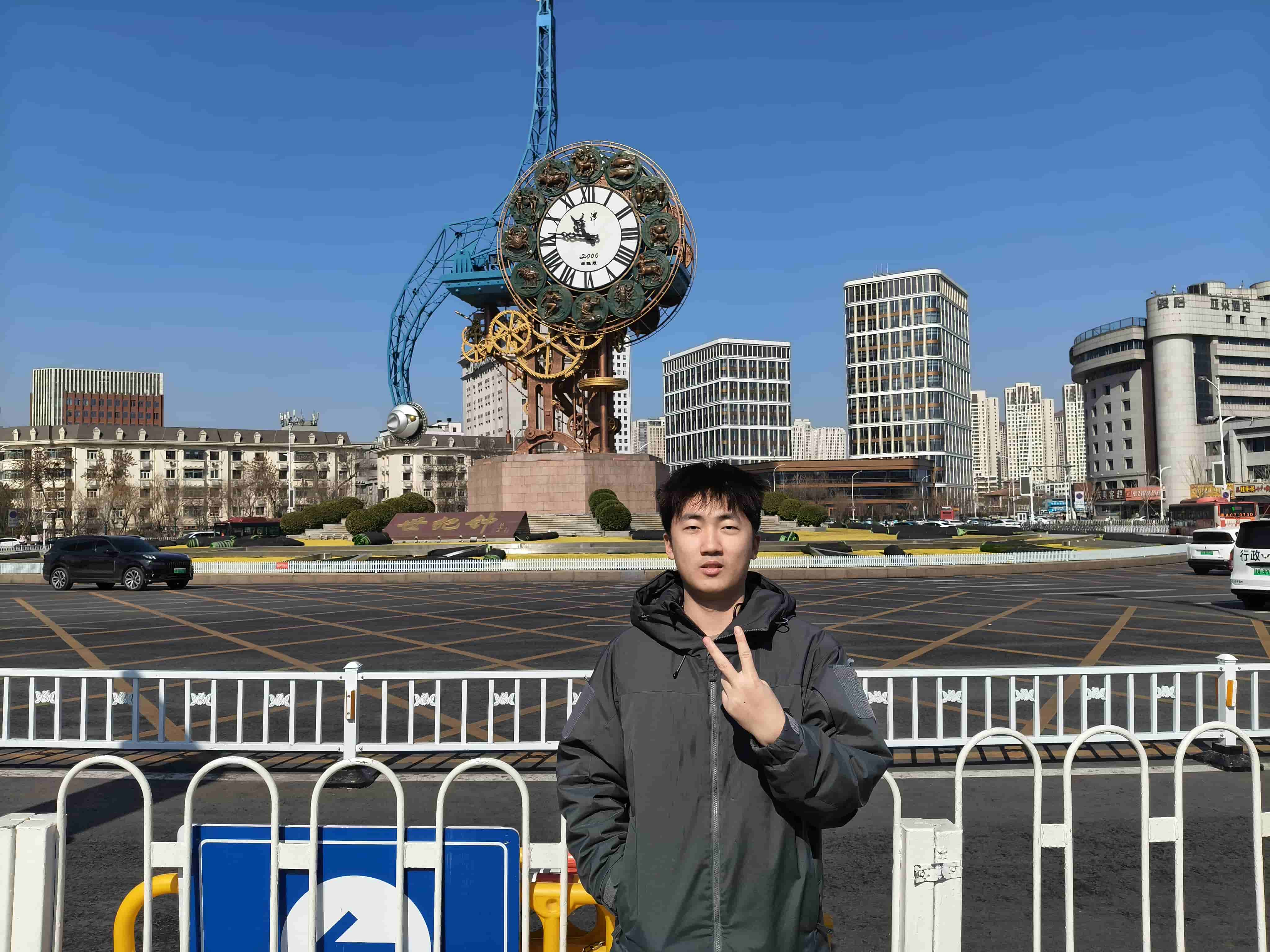 2026-03-06 天津世纪钟留影.jpg