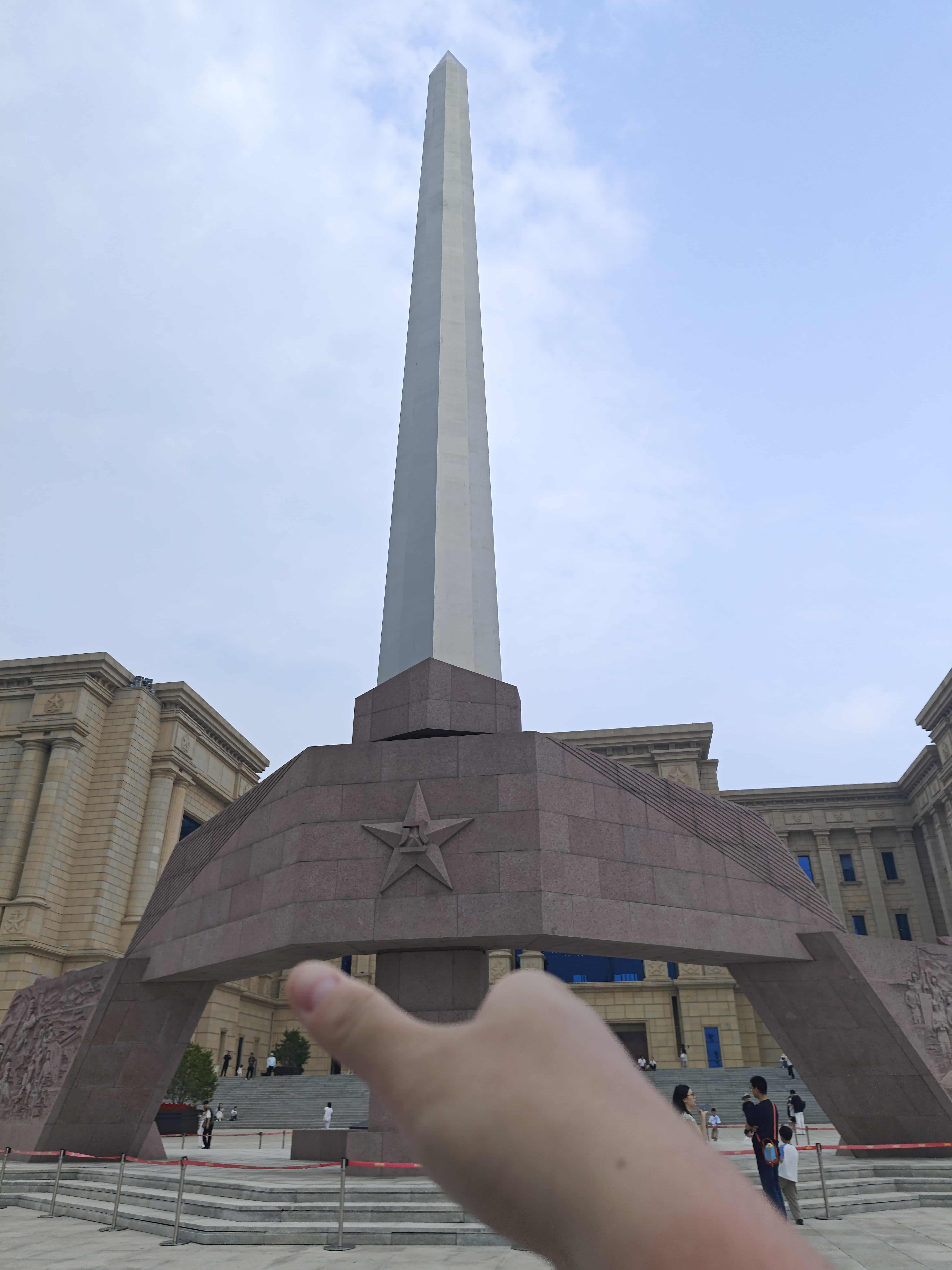 2026-06-20 青岛海军博物馆剑碑.jpg